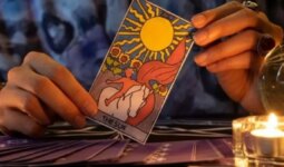 8 Aralık 2025 Günlük Tarot Falı: 8 Aralık Pazartesi günü seni neler bekliyor? Günlük Tarot kart açılımı!
