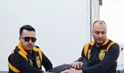 Adana’da evinde 2 silah, el bombası ve patlayıcı ele geçirilen zanlı tutuklandı