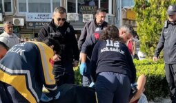 Adliye önünde boşanma aşamasındaki eşini bıçakladı