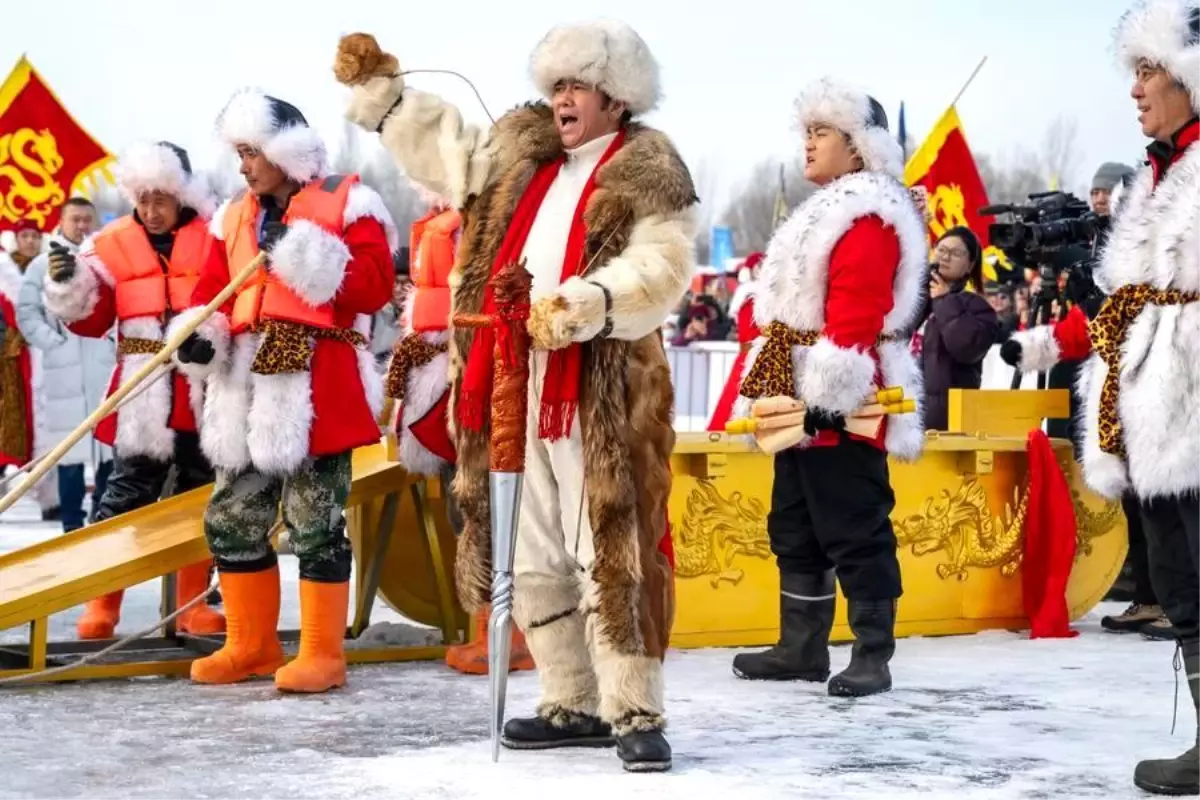 Albüm: Çin’in Harbin Kentinde Düzenlenen 6. Buz Toplama Festivali Renkli Etkinliklerle Başladı Albüm: Çin’in Harbin Kentinde Düzenlenen 6. Buz Toplama Festivali Renkli Etkinliklerle Başladı