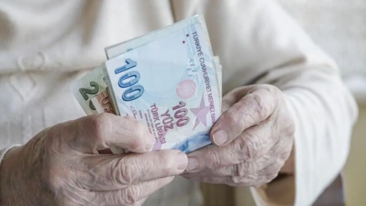 Bakanlık açıkladı: Yaşlı ve engelli aylıkları yatmaya başladı