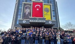 Buca Belediyesi işçileri ödenmeyen maaşlar nedeniyle iş bıraktı