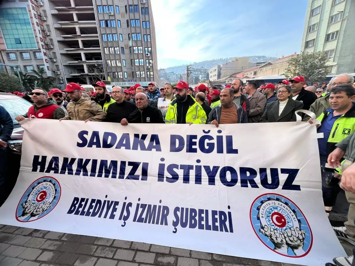 İzmir’de Belediye-İş sendikasına bağlı işçiler eylemde İzmir’de Belediye-İş sendikasına bağlı işçiler eylemde