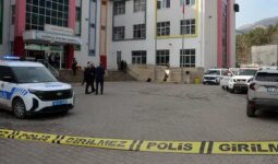 Kahramanmaraş’ta okulda gizemli ‘koku’ paniği: Okul tahliye edildi, çok sayıda öğrenci hastaneye kaldırıldı!