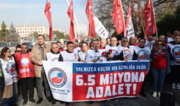 Kamudaki maaş adaletsizliğine tepki sürüyor: Adında ‘adalet’ olan parti adaleti sağlayamıyor