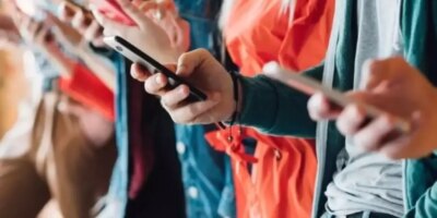 Öğrenciye ÖTV’siz telefon Meclis’te kabul edildi mi? Öğrenciye ÖTV’siz akıllı telefon şartları nedir, hangi modellerde geçerli?