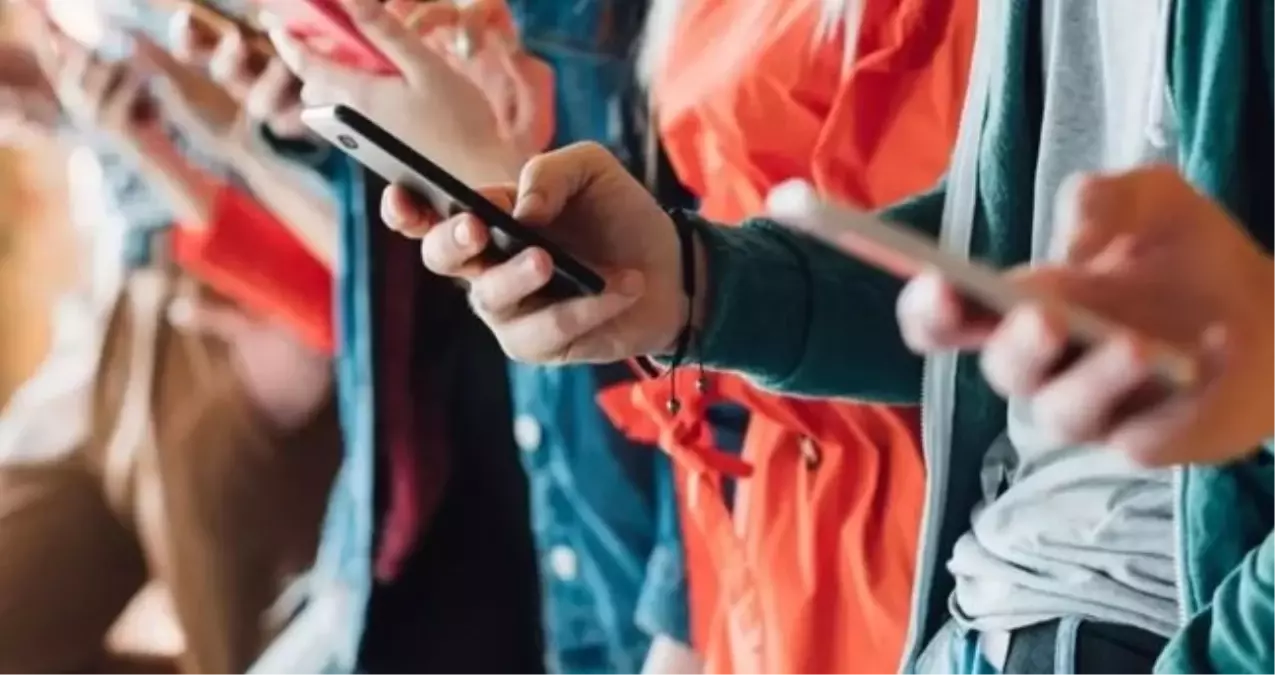 Öğrenciye ÖTV’siz telefon Meclis’te kabul edildi mi? Öğrenciye ÖTV’siz akıllı telefon şartları nedir, hangi modellerde geçerli?