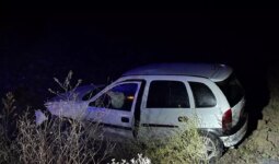 Sakarya’da tarlaya giren otomobilin sürücüsü yaralandı