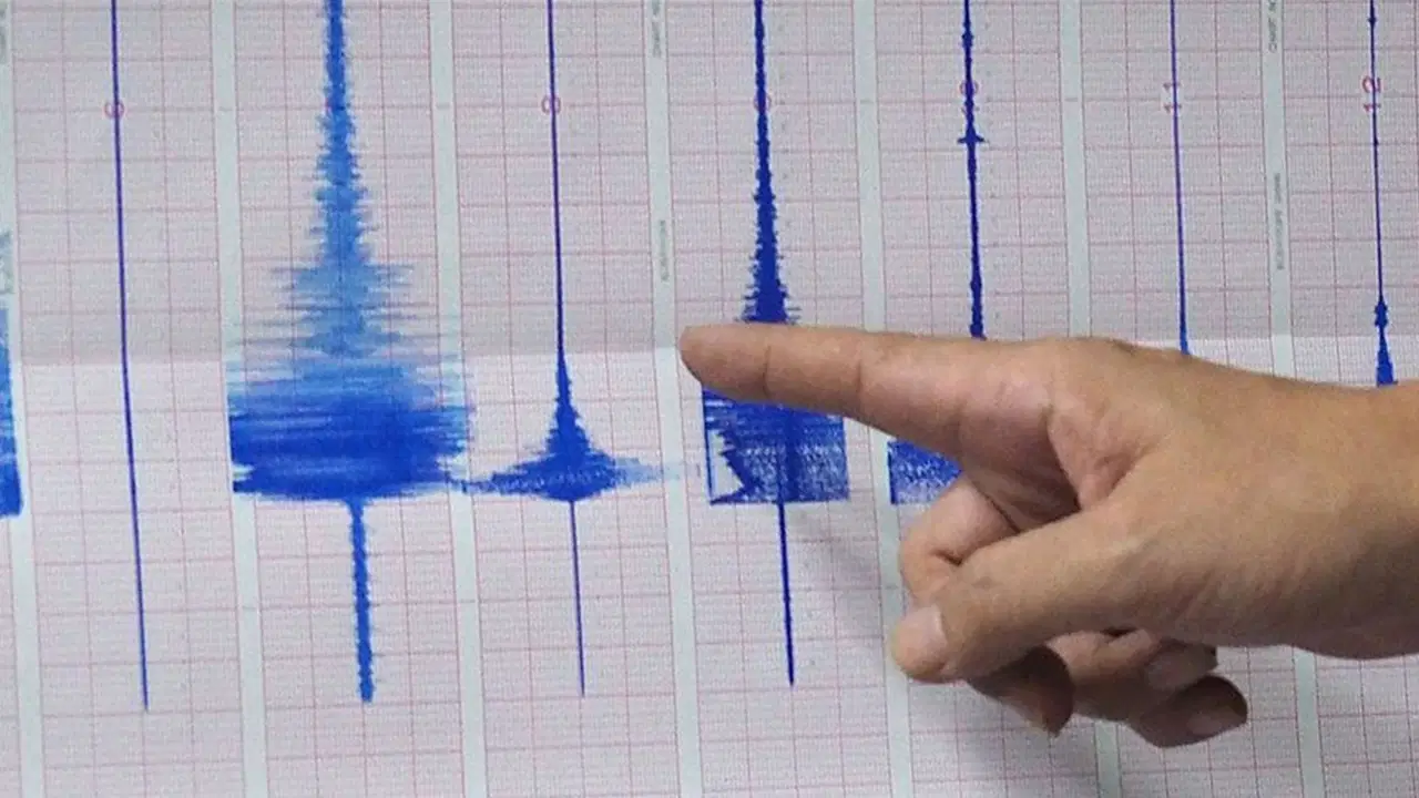 Son dakika depremler! Deprem mi oldu? 4 Aralık 2025 nerede, ne zaman deprem oldu? Son dakika depremler! Deprem mi oldu? 4 Aralık 2025 nerede, ne zaman deprem oldu?