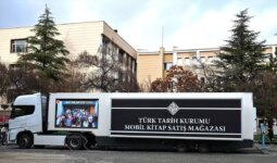 TTK’nın mobil kitap satış mağazası, Ankara’daki üniversite kampüslerinde öğrencilere kapılarını açtı