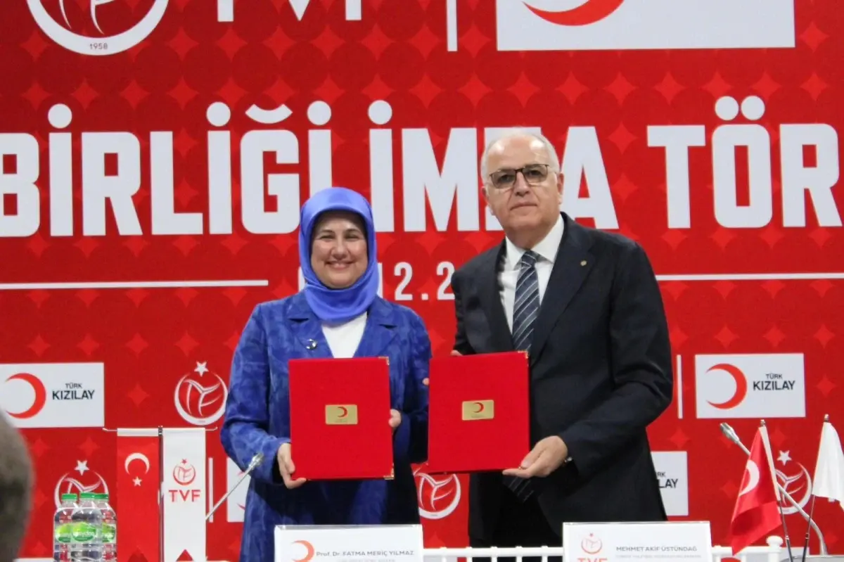 Türk Kızılay ve Türkiye Voleybol Federasyonu iş birliği protokolü imzaladı Türk Kızılay ve Türkiye Voleybol Federasyonu iş birliği protokolü imzaladı